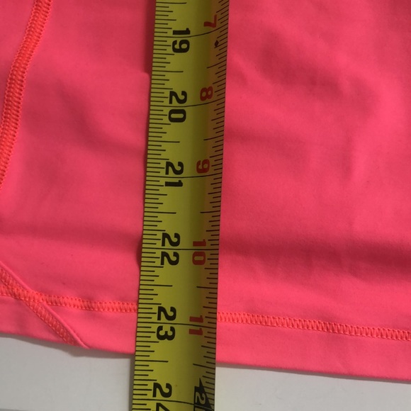 Lululemon tank - Picture 5 of 8